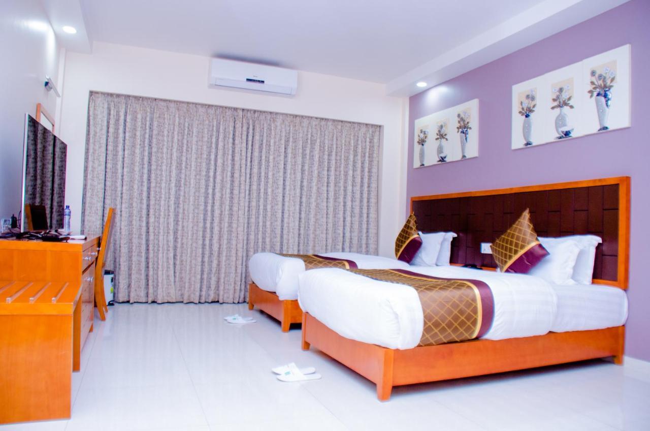 Hotel Platinum Kinshasa Exterior photo