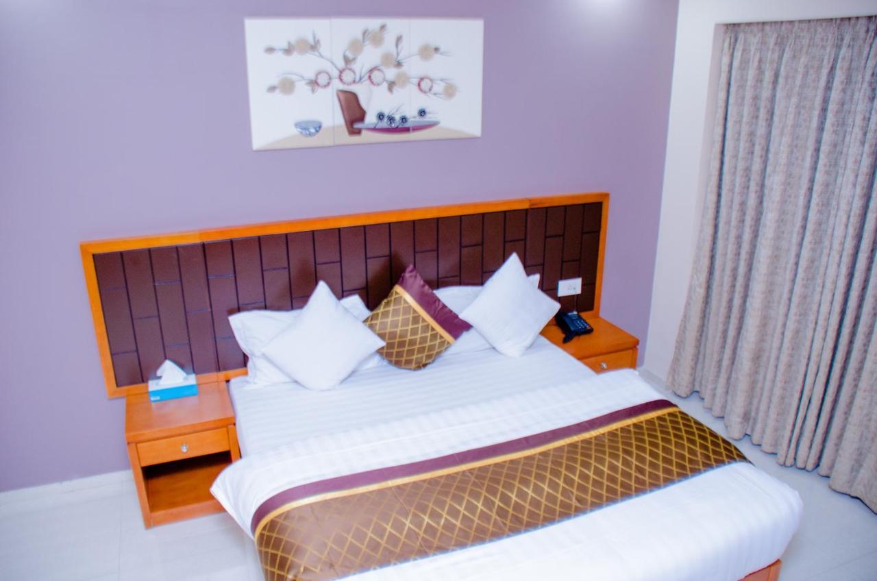 Hotel Platinum Kinshasa Exterior photo