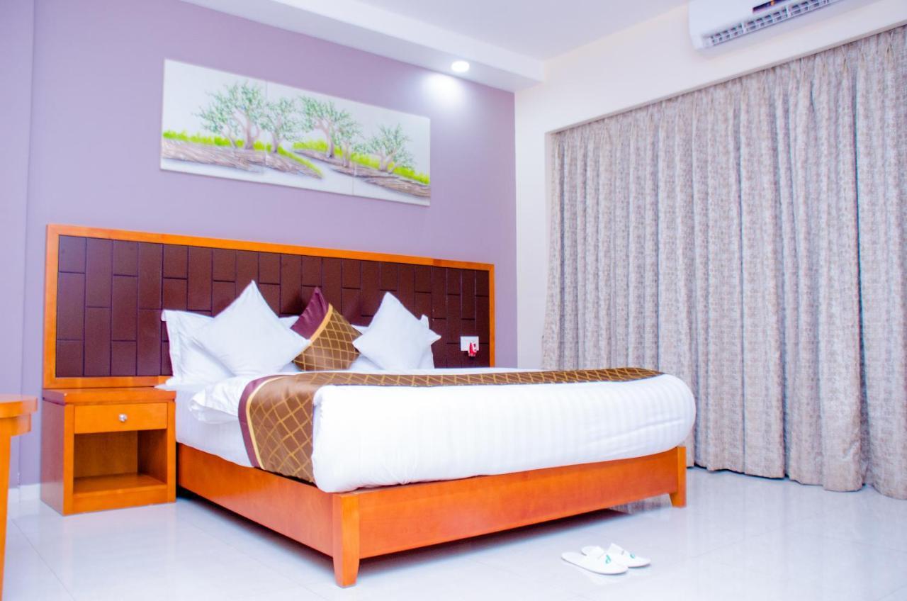 Hotel Platinum Kinshasa Exterior photo