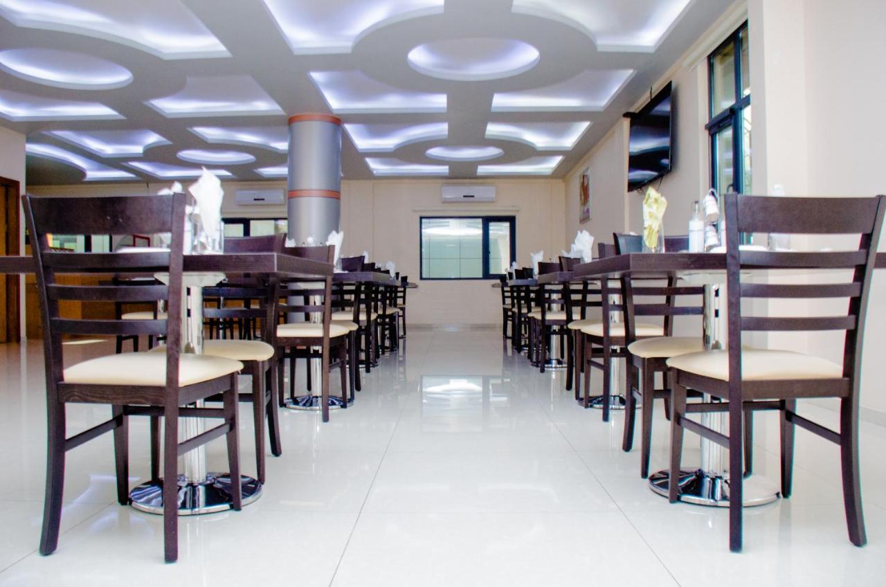 Hotel Platinum Kinshasa Exterior photo