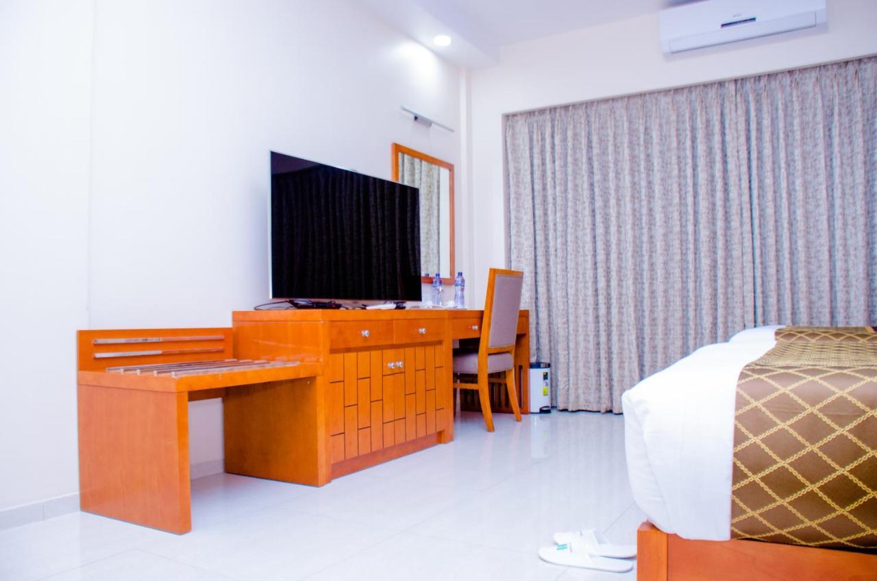 Hotel Platinum Kinshasa Exterior photo