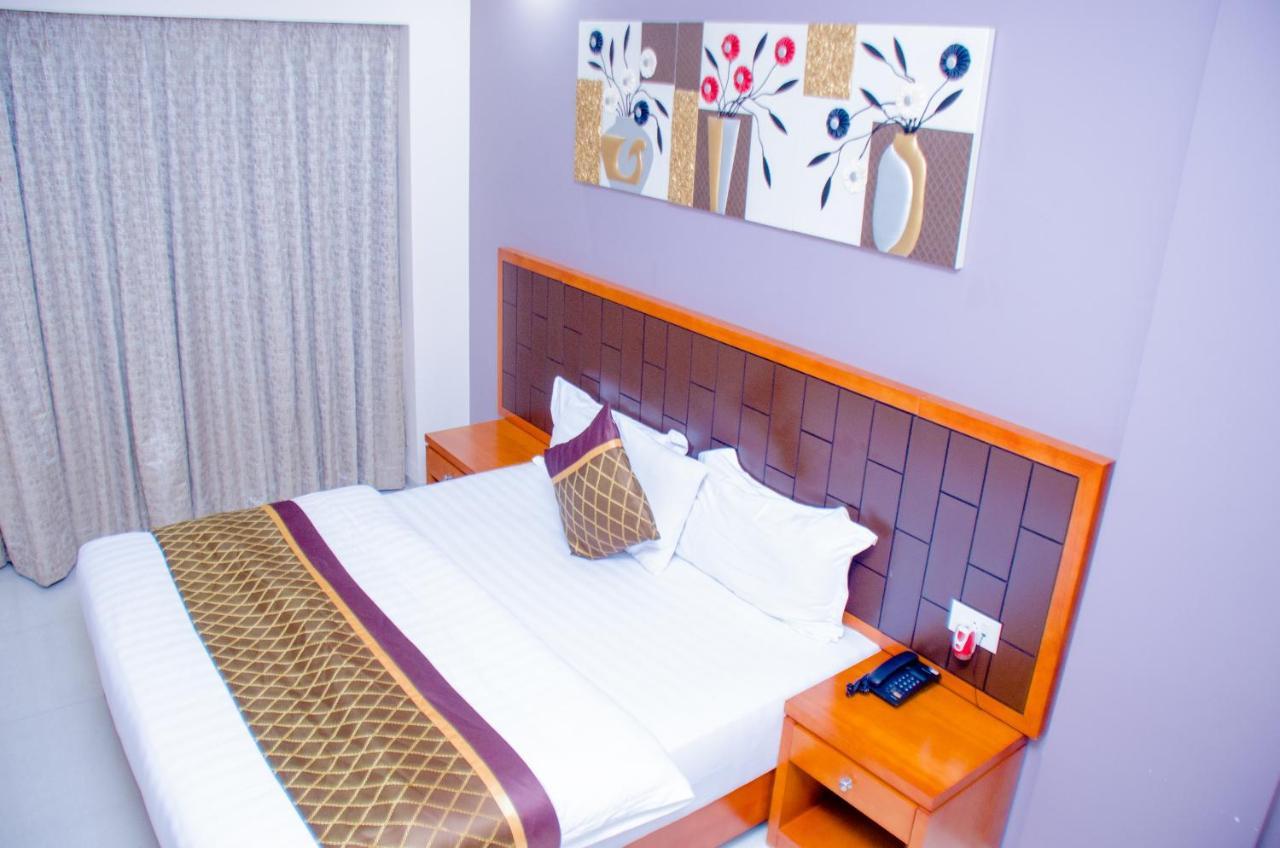 Hotel Platinum Kinshasa Exterior photo